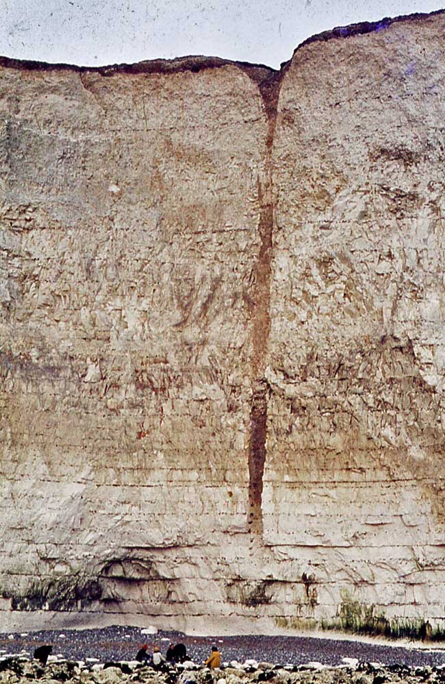 Unfortunately, the feature is not dated but it has been suggested that it is possibly Roman or post Roman based on its ‘construction’ features but possibly Iron Age or earlier based on the fact that nothing later than the Iron Age has been found in the area.