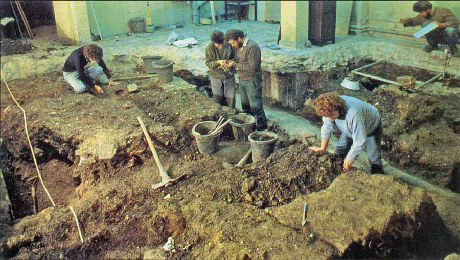 Queen Street Archaeology Today photo 900px